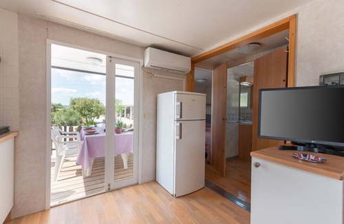 Puntone House | Lovely apartment in villa for 4 guests with A/C, pool, WIFI, TV, terrace and pets allowed