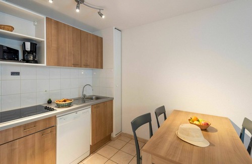 Saumur House | Lovely apartment in villa for 4 guests with internet, pool, TV, terrace and pets allowed