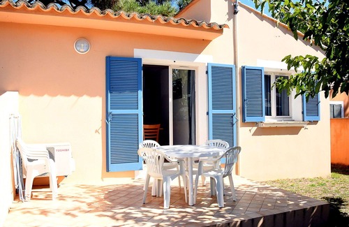 Pineto House | Lovely apartment in villa for 4 people with WIFI, pool, TV, terrace and pets allowed