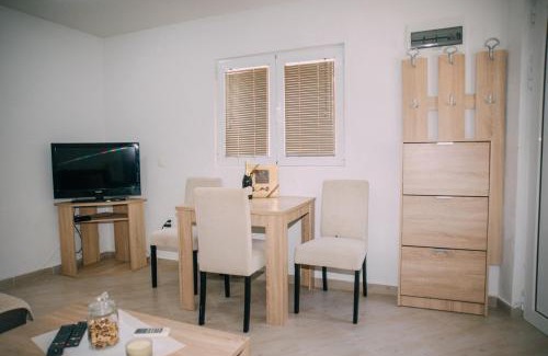Skaljari Apartment | Lovely apartment Moki near the center