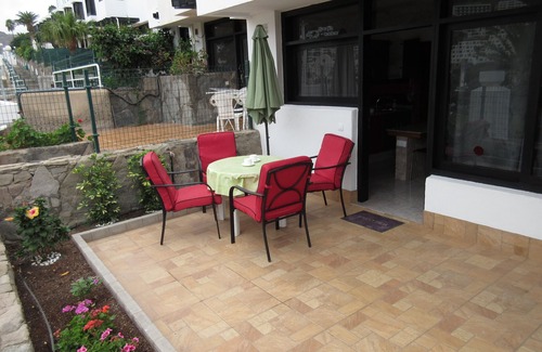 Puerto Rico House | Lovely bungalow with big terrace, in downtown Puerto Rico, 5 minutes from beach