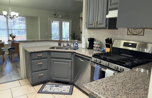 Edmond House | Lovely Central Edmond home 4bed 2bath