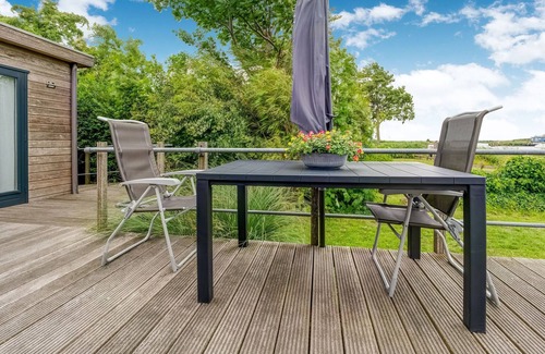 Anjum Ski Chalet | Lovely Chalet near the Lauwersmeer Lake