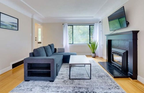 Riley Park-Little Mountain House | Lovely City Centre Cambie Home in Vancouver