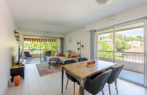 Riou - Petit Juas - Av de Grasse Apartment | Lovely cosy nest close to the centre of Cannes