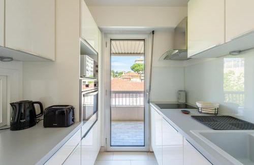 Riou - Petit Juas - Av de Grasse Apartment | Lovely cosy nest close to the centre of Cannes