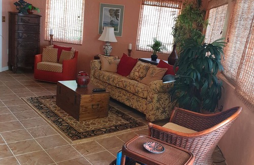 West End Cottage | Lovely cottage situated on the Beach with Beautiful ocean views