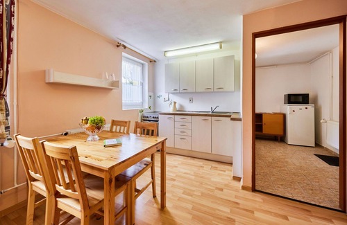 Svoboda nad Upou Apartment | Lovely apartment for 4 people with WIFI, TV, patio and pets allowed
