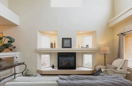 Green Valley Ranch House | Lovely Denver Home - Spacious & Private 3884 sqft. Sleeps 13- Brand New Listing