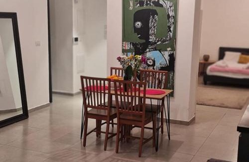 Florentin Apartment | Lovely garden Flat in Tel Aviv