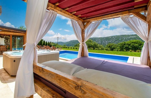 Vinodolska opcina House | Lovely home in Bribir
