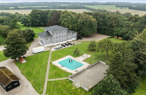 Brorup House | Lovely home in Brørup with WiFi
