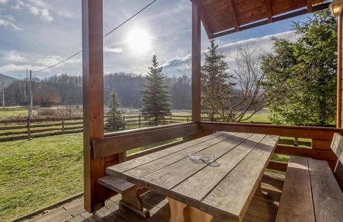 Gospic House | Lovely home in Buzim with sauna