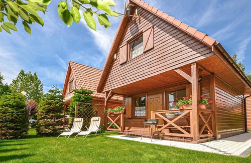 Dabki House | Lovely home in Dabki, Bobolin with WiFi