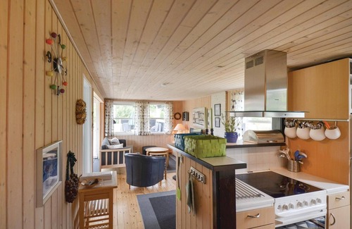 Øer Strand House | Lovely home in Ebeltoft with sauna