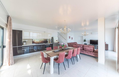 Kastela House | Lovely home in Kastel Stari with sauna