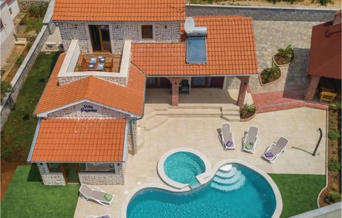 Skrbcici House | Lovely Home In Krk With Kitchen