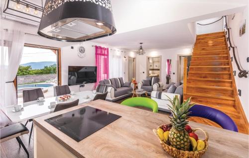 Skrbcici House | Lovely Home In Krk With Kitchen