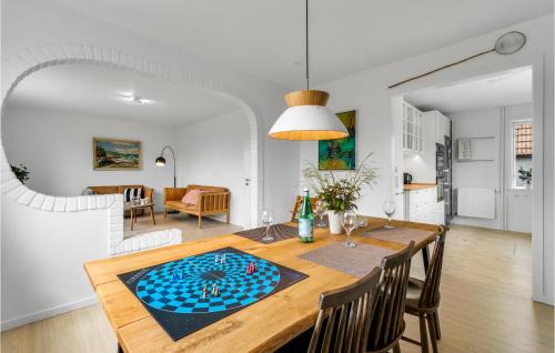 Snogebaek House | Lovely Home In Nexø With Kitchen