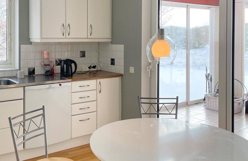 Nybrostrand House | Lovely home in Nybrostrand with kitchen