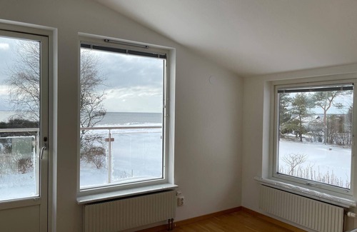 Nybrostrand House | Lovely home in Nybrostrand with kitchen