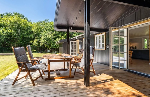 Klint House | Lovely home in Nykøbing Sj with kitchen