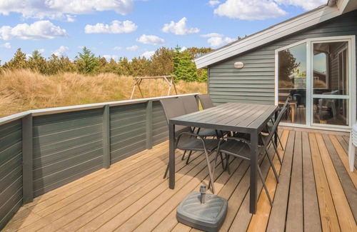 Klitmoller House | Lovely home in Thisted with kitchen