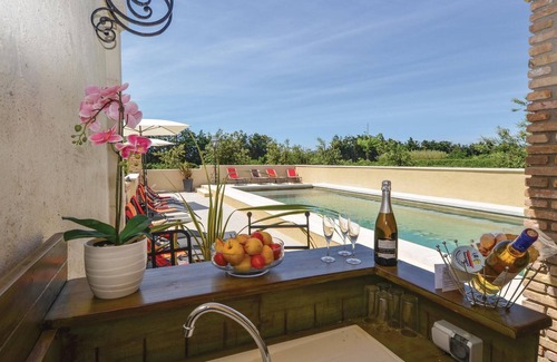 Vallabregues House | Lovely home in Vallabregues