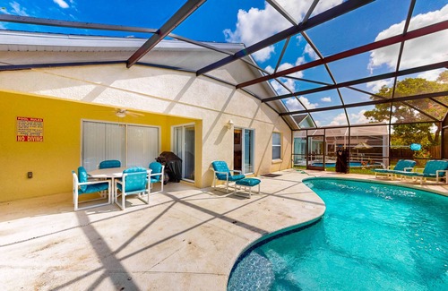 Lindfields House | Lovely home with a private pool, grill, washer/dryer, & AC - snowbird friendly
