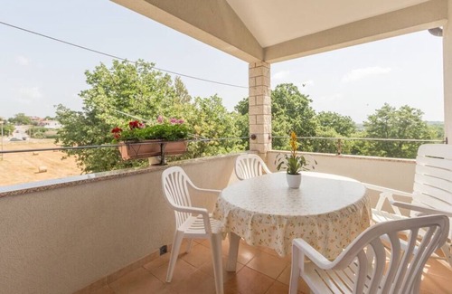 Vrvari Apartment | Lovely House LINDI in Poreč- Two-bedroom apartment