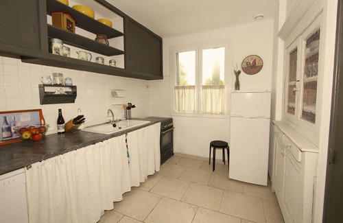 Maubec Apartment | Lovely Maubec apartment with private gardens, heated saltwater pool & internet