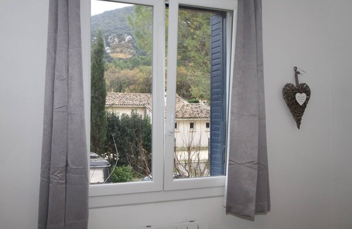 Maubec Apartment | Lovely Maubec apartment with private gardens, heated saltwater pool & internet