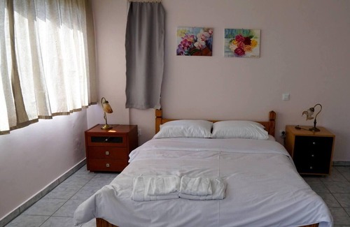 Patras Apartment | Lovely modern Studio in Romanos Patras, Greece