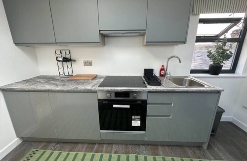 Camberwell Apartment | Lovely new studio flat
