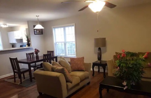 Northeast Raleigh House | Lovely open floor plan on golf course
