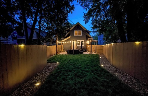 Oread House | Lovely park front home in KU/Downtown neighborhood