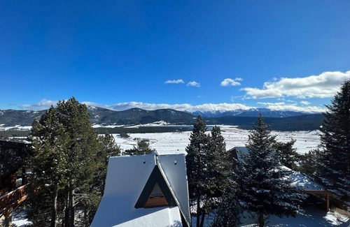 Les Angles Ski Chalet | Lovely quiet chalet with wood stove, 4 bedrooms and equipped kitchen
