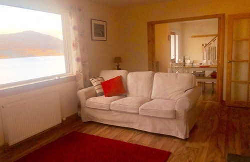 Achachork House | Lovely sea and mountain views, spacious Portree home