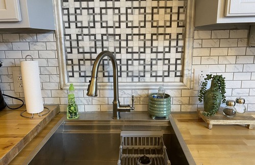 Smith Mountain Lake Condo | Lovely studio at Mariners Landing!