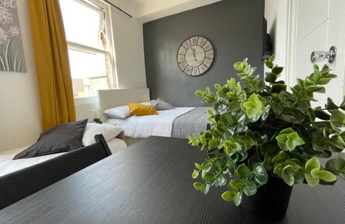 Holloway Apartment | Lovely studio flat in the heart of Holloway.