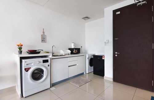 Shah Alam Apartment | Lovely Studio Trefoil Near Setia City Mall & Sccc