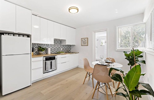 Lake Ridge Apartment | Lovely Studio With Great Location Free Parking