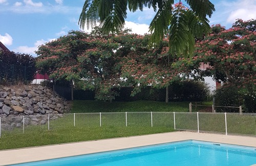 Cambo-les-Bains Apartment | Lovely T2 ground-floor apartment with all comforts. Design, secure-pool- private parking.