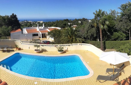 Carvoeiro Villa | Lovely villa in Carvoeiro, sea views, beach in walking distance, very quiet