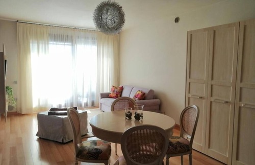 Lovere Condo | Lovere Castle - Pomegranate Apartment