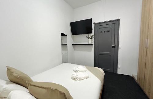 Lisbon Old Town House | Low Cost Arroios Rooms