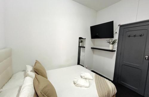 Lisbon Old Town House | Low Cost Arroios Rooms