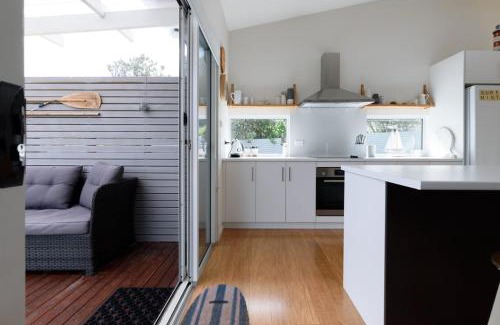 Low Head House | Low Head Coastal Haven: Your Seaside Escape