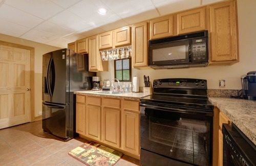Boyne Falls Condo | Lower Disciples Unit | Walkable to Boyneland Chairlift | Sleeps 4 Guests!