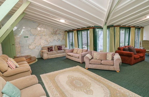 St Brides Cottage | LOWER TREGINNIS FARM, family friendly, with open fire in St Davids